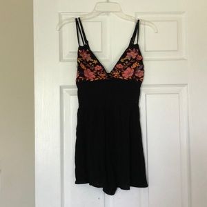 black floral flowy romper